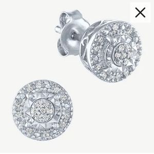 1/10 total carat weight sterling silver stud earrings